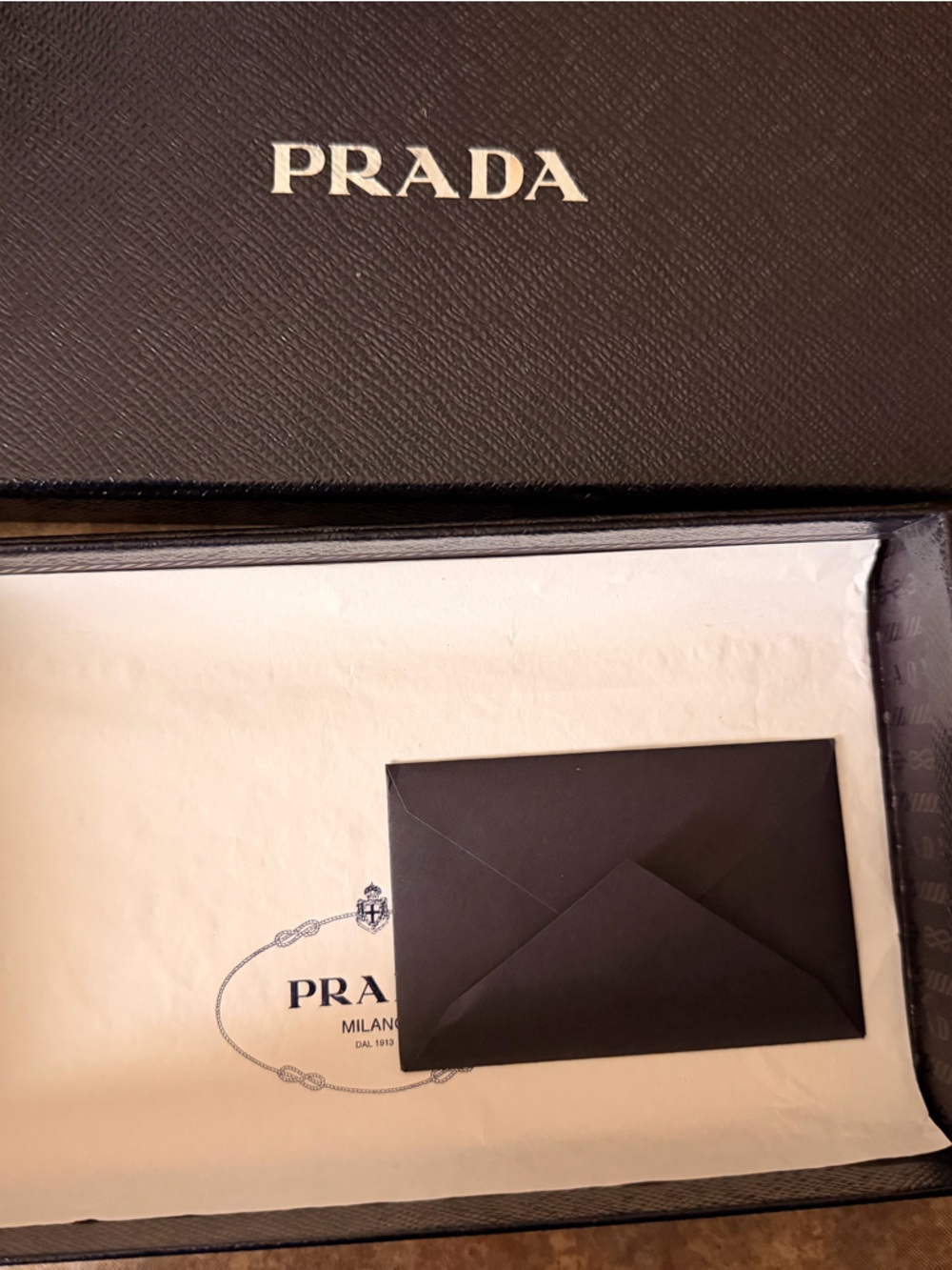 Authentic Prada Pink Wallet with Bow - Picture 3 of 10